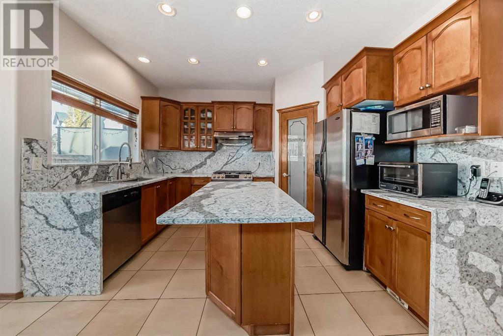 Property at 180 Panatella Close NW image 4