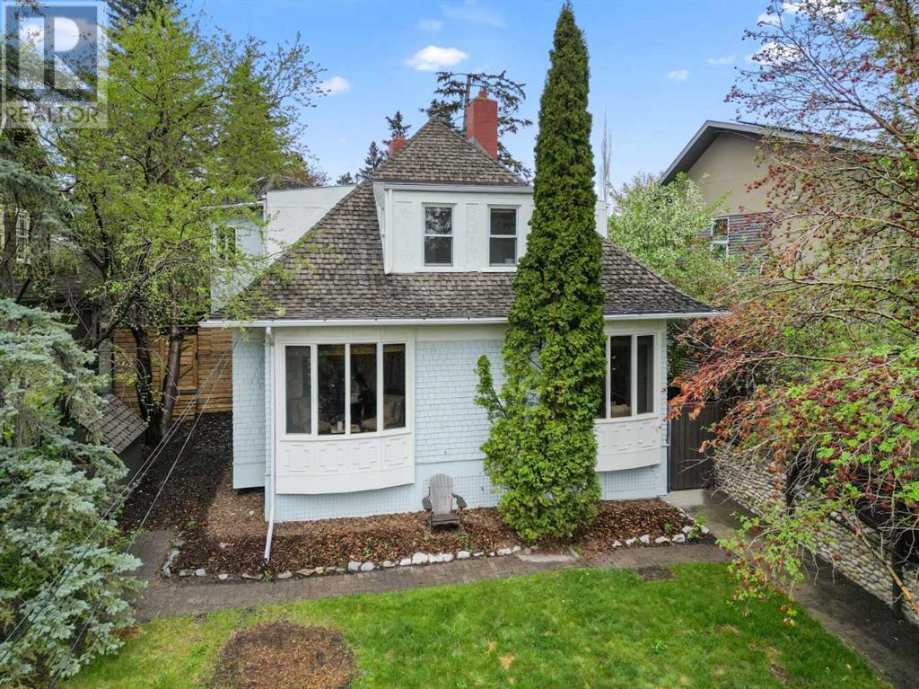 Property at 603 Hillcrest Avenue SW image 2