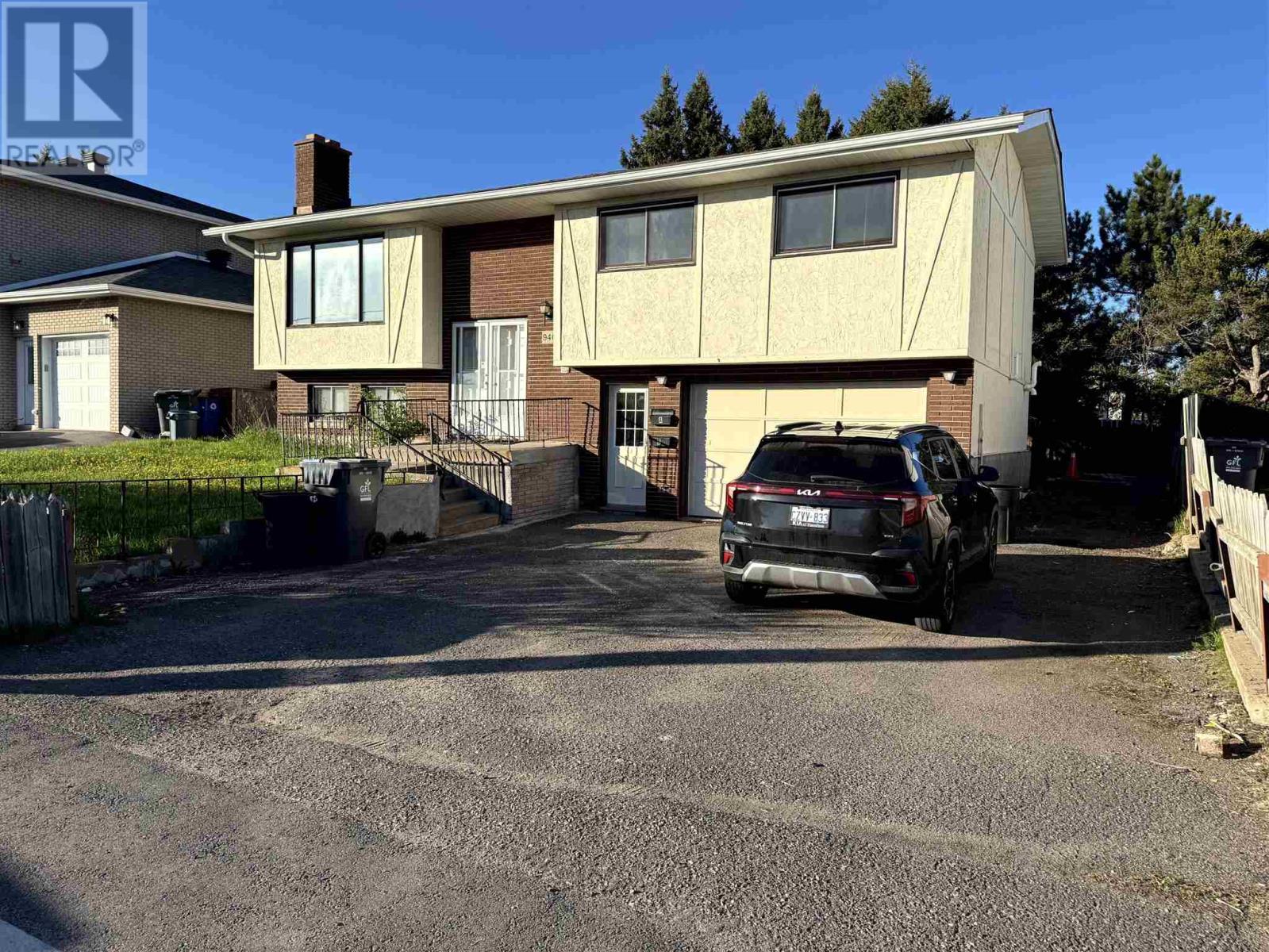 946 John St, Thunder Bay, Ontario  P7B 5V7 - Photo 2 - TB251388