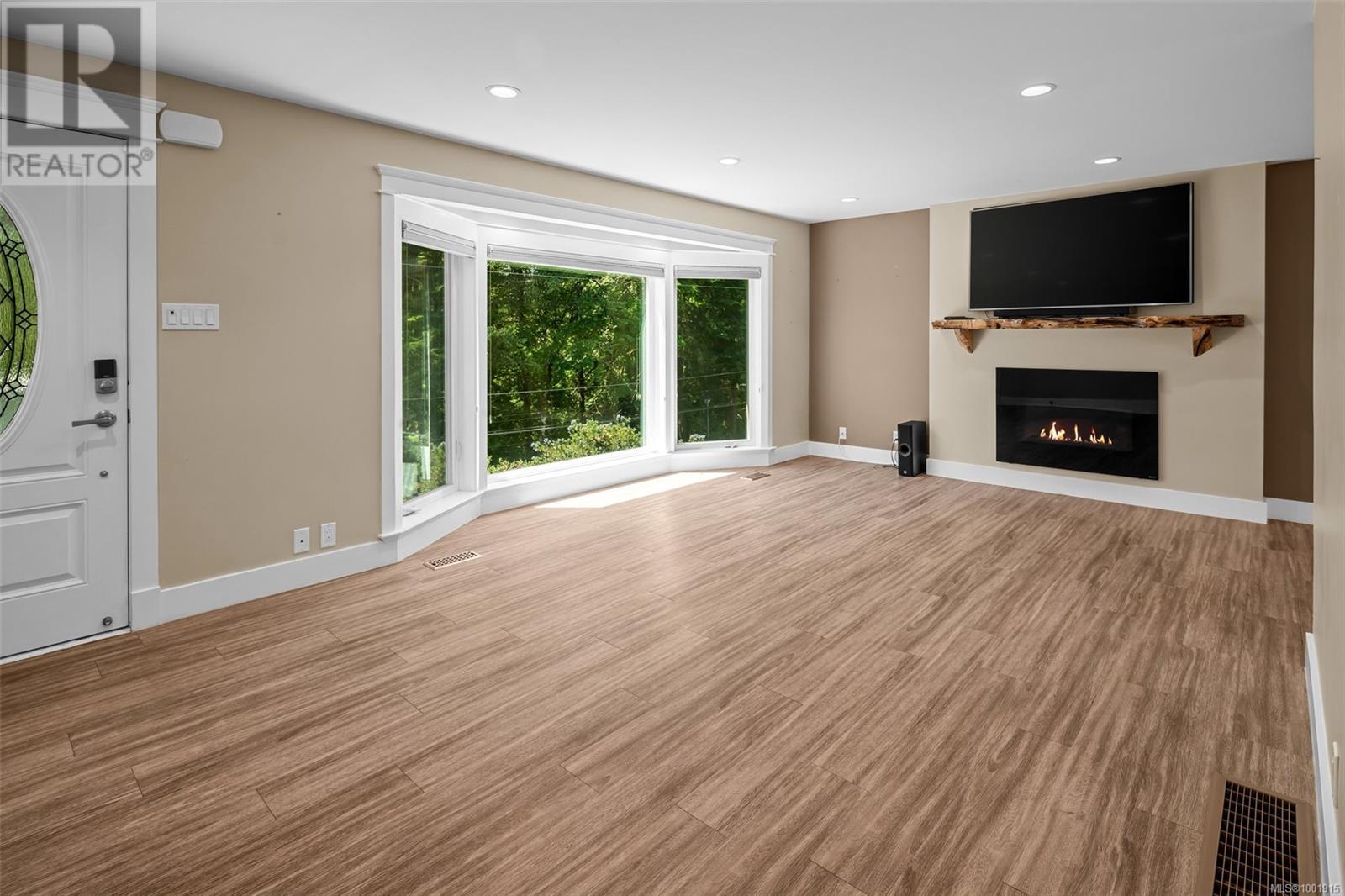 Property at 2381 Bellamy Rd image 3