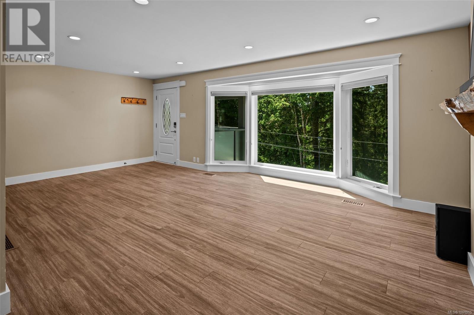 Property at 2381 Bellamy Rd image 4