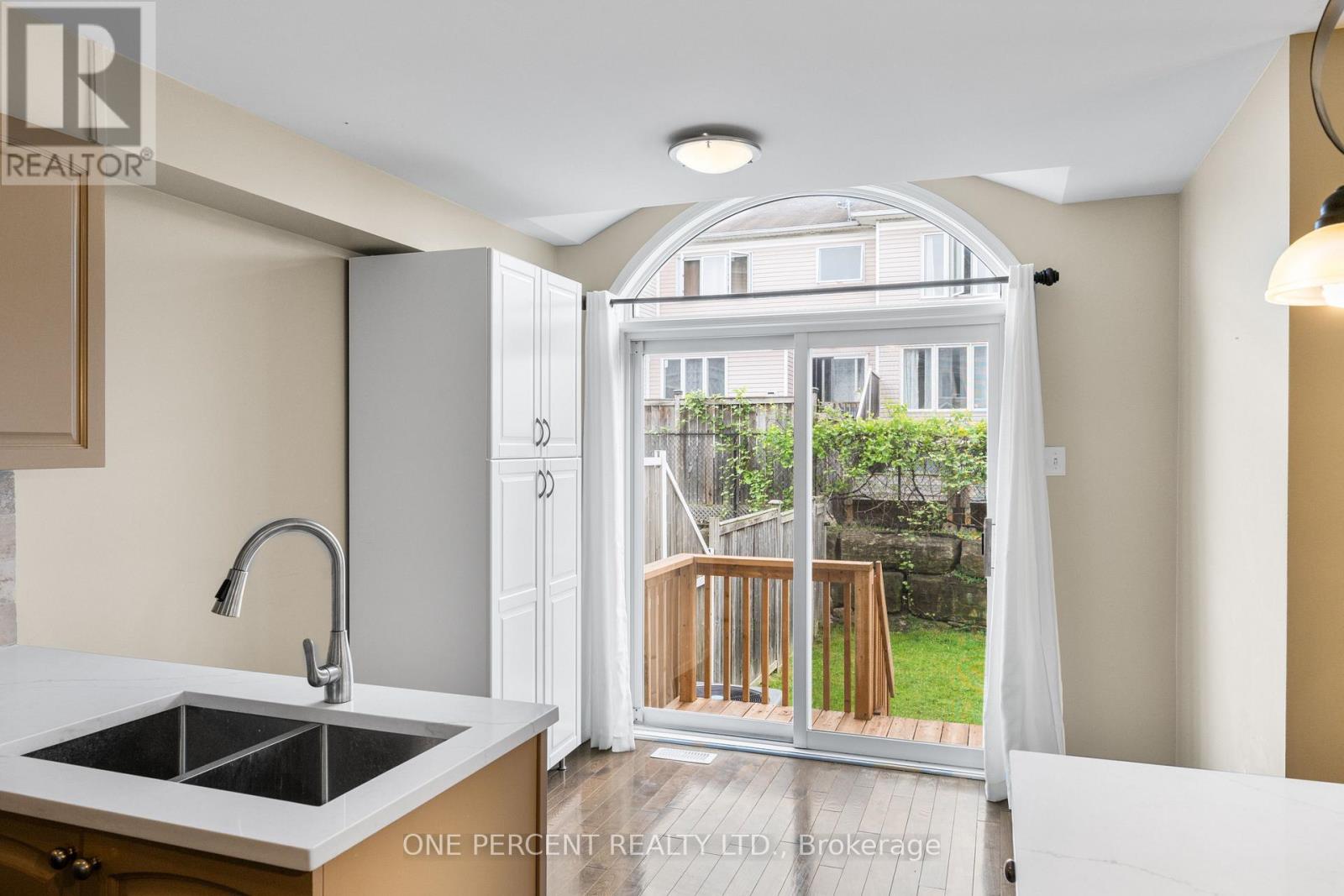 409 Breckenridge Crescent, Ottawa, Ontario  K2W 1J1 - Photo 15 - X12187596