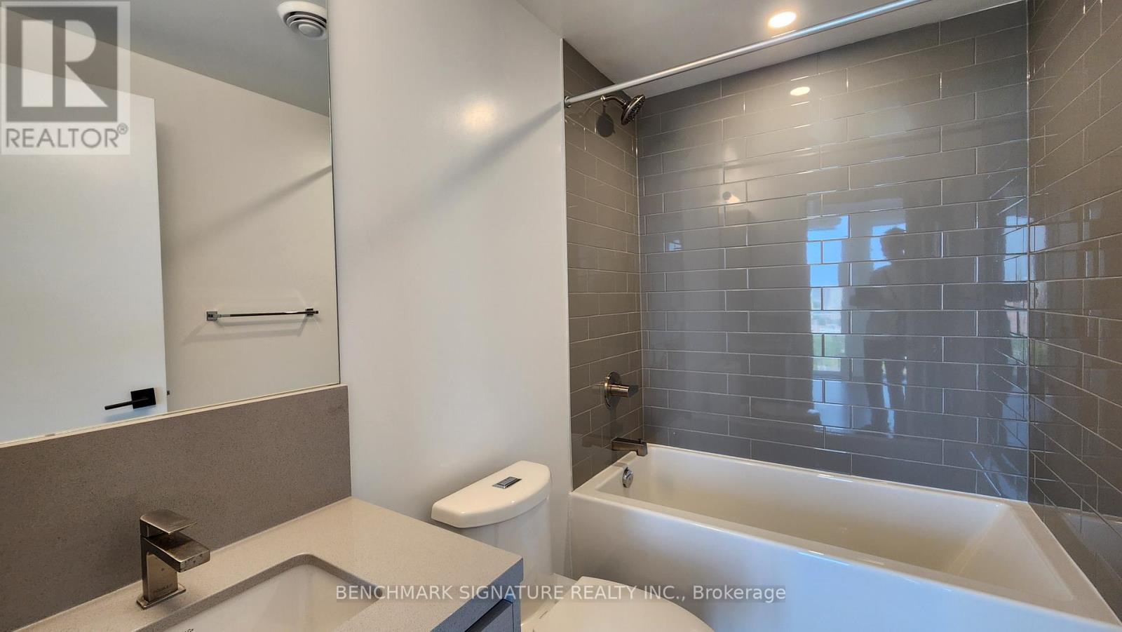 3010 - 319 Jarvis Street, Toronto, Ontario  M5B 0C8 - Photo 18 - C12187583