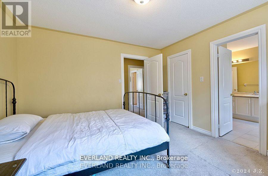 12 Ferretti Street, Vaughan (Patterson), Ontario  L6A 0H7 - Photo 29 - N12187568