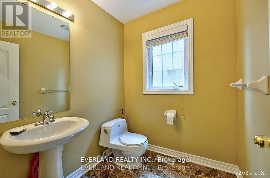 12 Ferretti Street, Vaughan, Ontario  L6A 0H7 - Photo 8 - N12187568