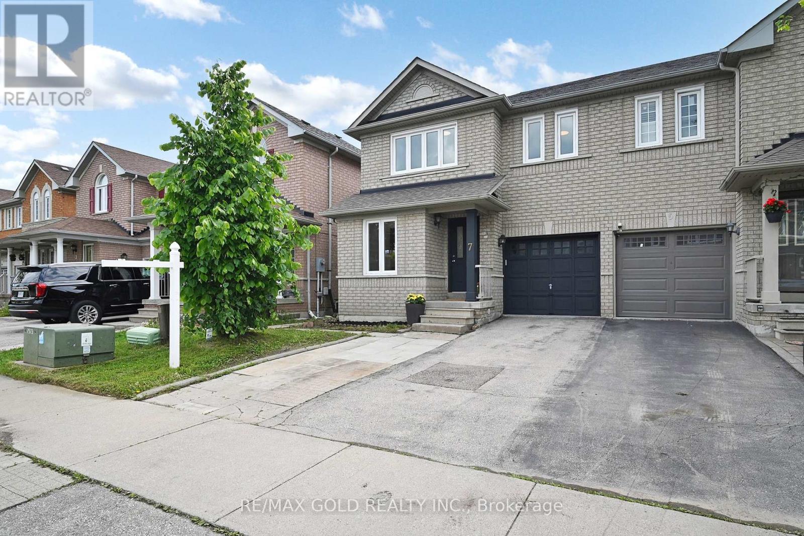 7 ANGLERS CATCH LANE, Brampton, Ontario