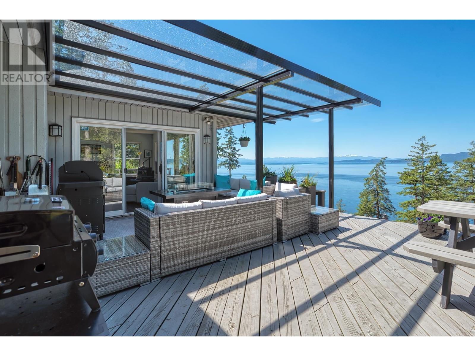 10991- 10993 Sunshine Coast Highway, Halfmoon Bay, British Columbia  V7Z 1B8 - Photo 6 - R3003697