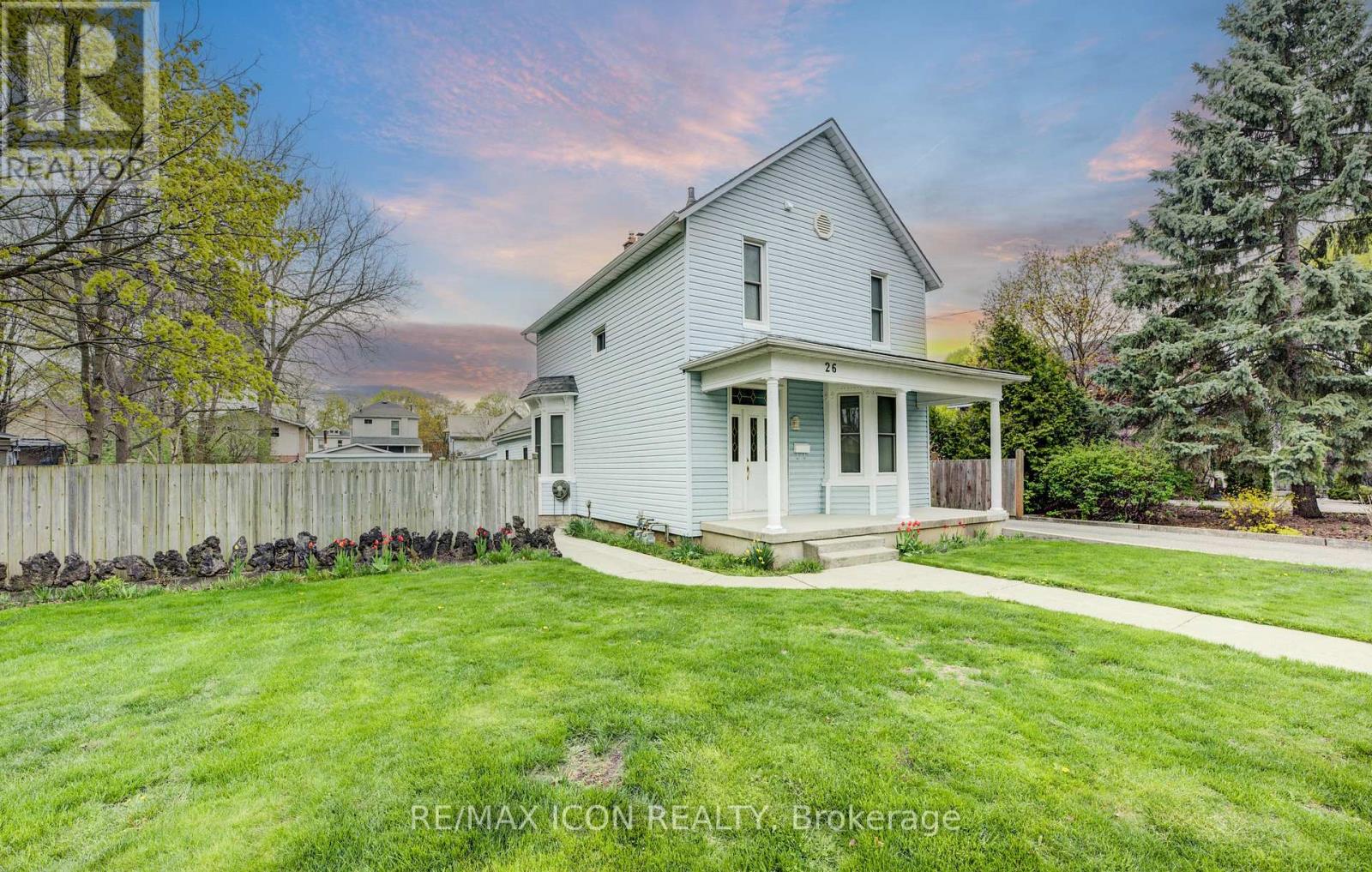 26 CHALMERS STREET N, Cambridge, Ontario