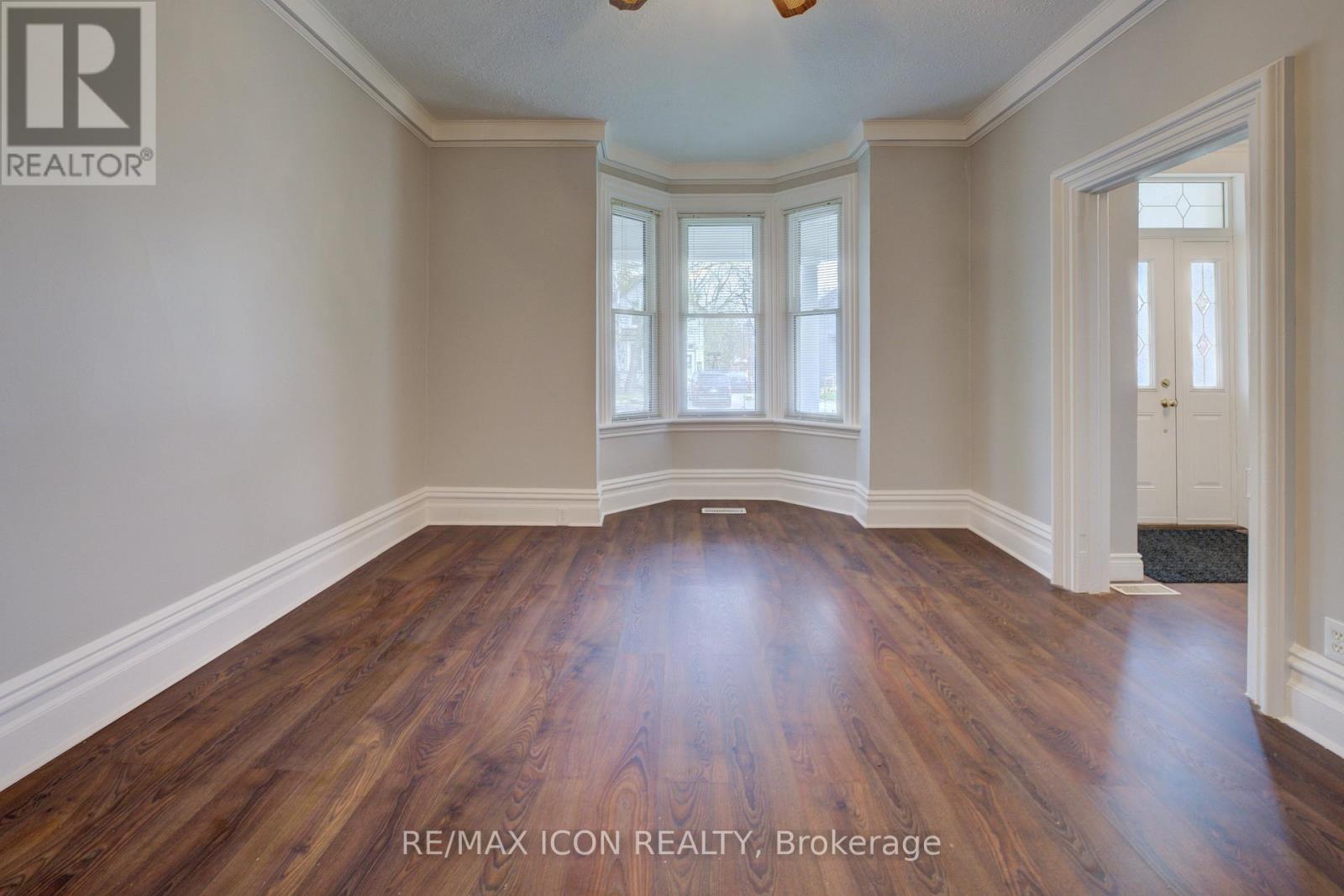26 Chalmers Street N, Cambridge, Ontario  N1R 5B7 - Photo 11 - X12187580