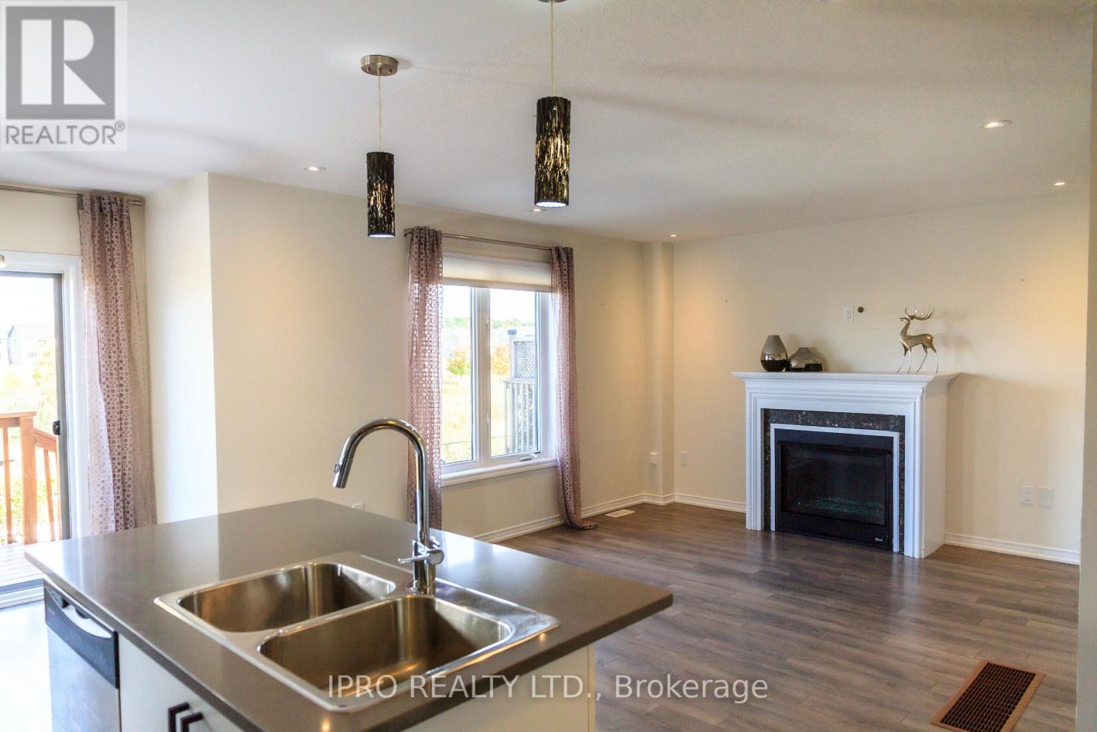 8309 Tulip Tree Drive, Niagara Falls, Ontario  L2H 0N4 - Photo 10 - X12187591