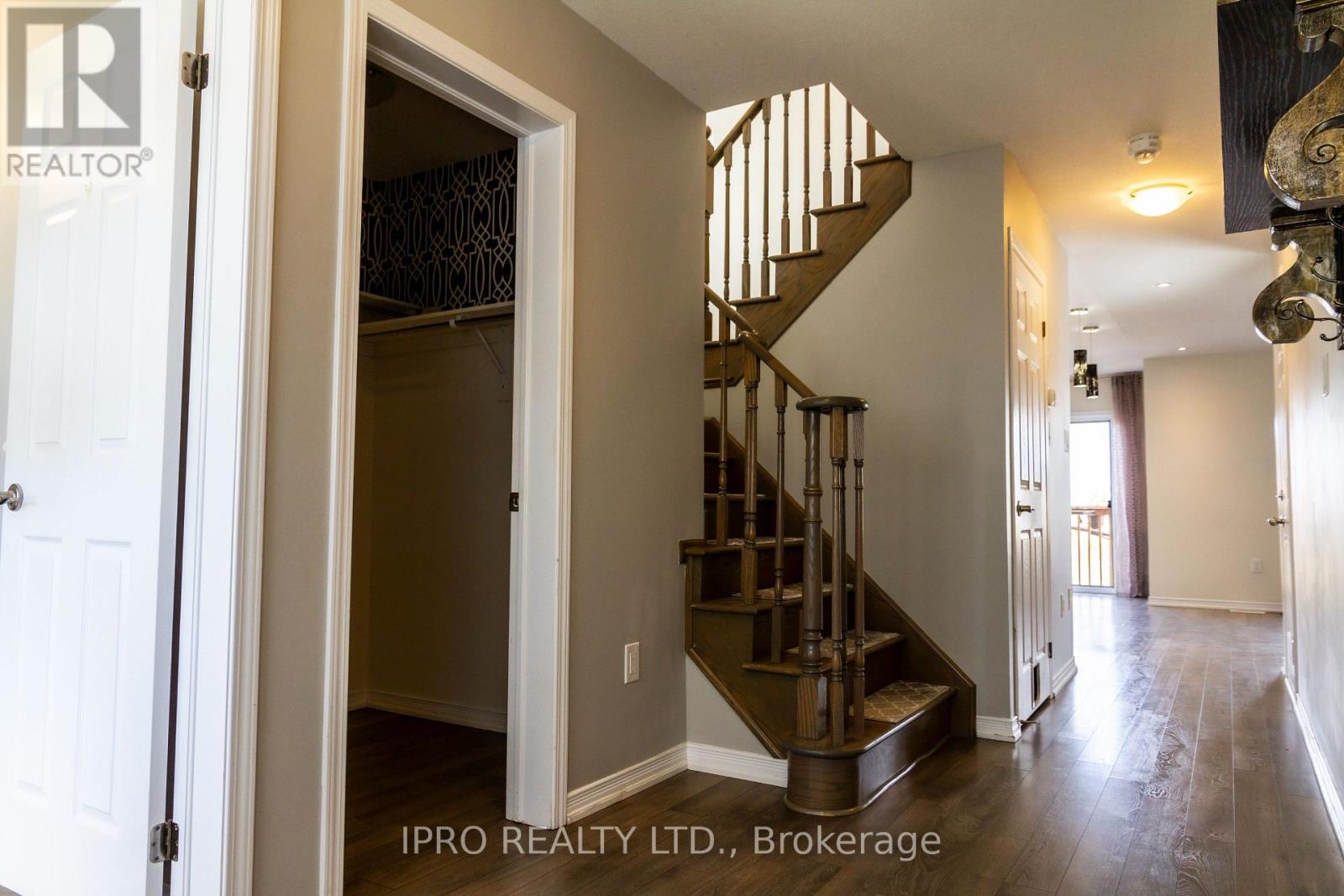 8309 Tulip Tree Drive, Niagara Falls, Ontario  L2H 0N4 - Photo 15 - X12187591