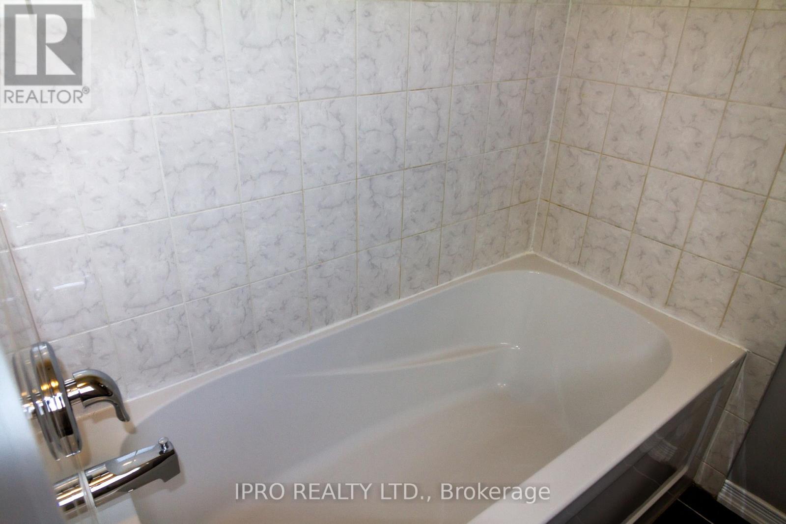 8309 Tulip Tree Drive, Niagara Falls, Ontario  L2H 0N4 - Photo 29 - X12187591