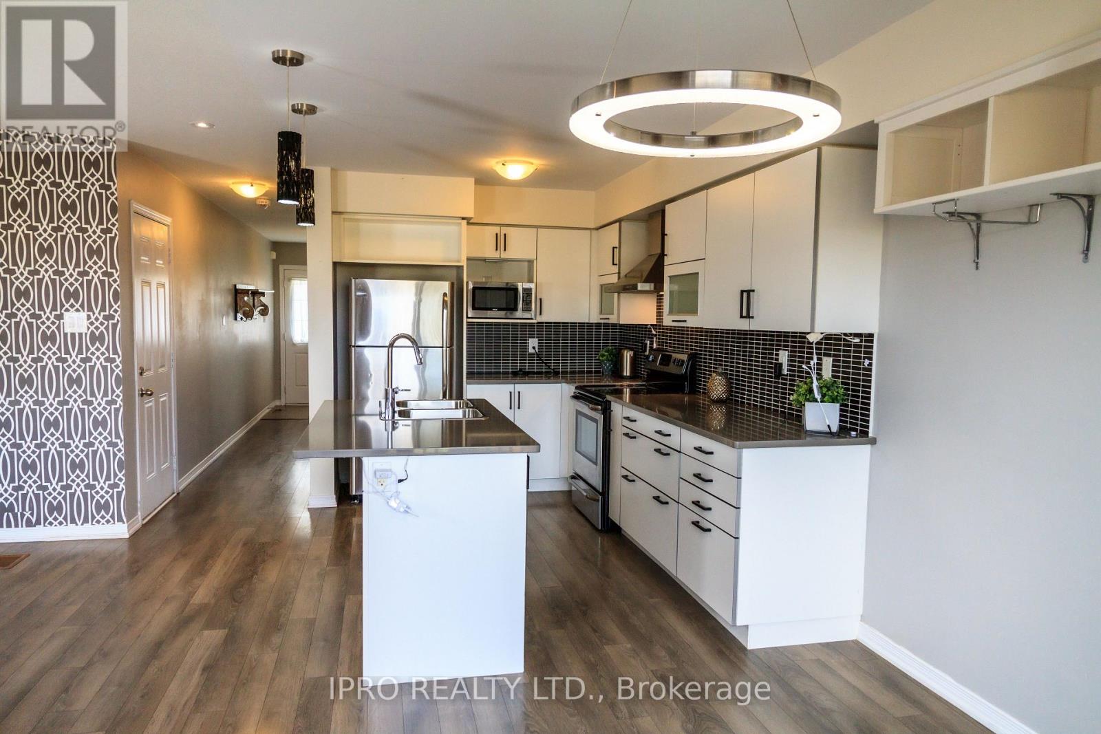 8309 Tulip Tree Drive, Niagara Falls, Ontario  L2H 0N4 - Photo 4 - X12187591