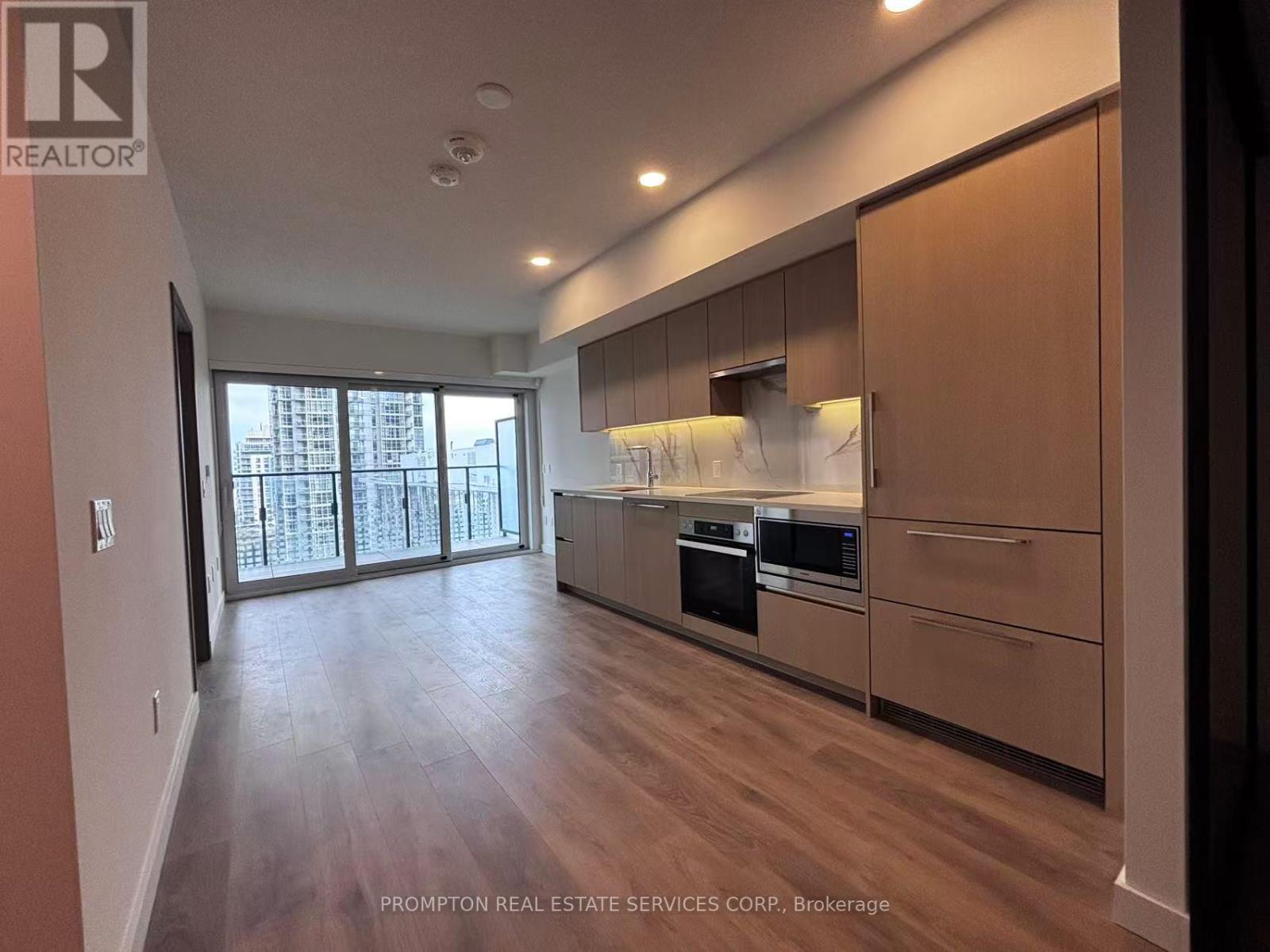 918 - 3 Concord Cityplace Way, Toronto, Ontario  M5V 0X3 - Photo 2 - C12177683