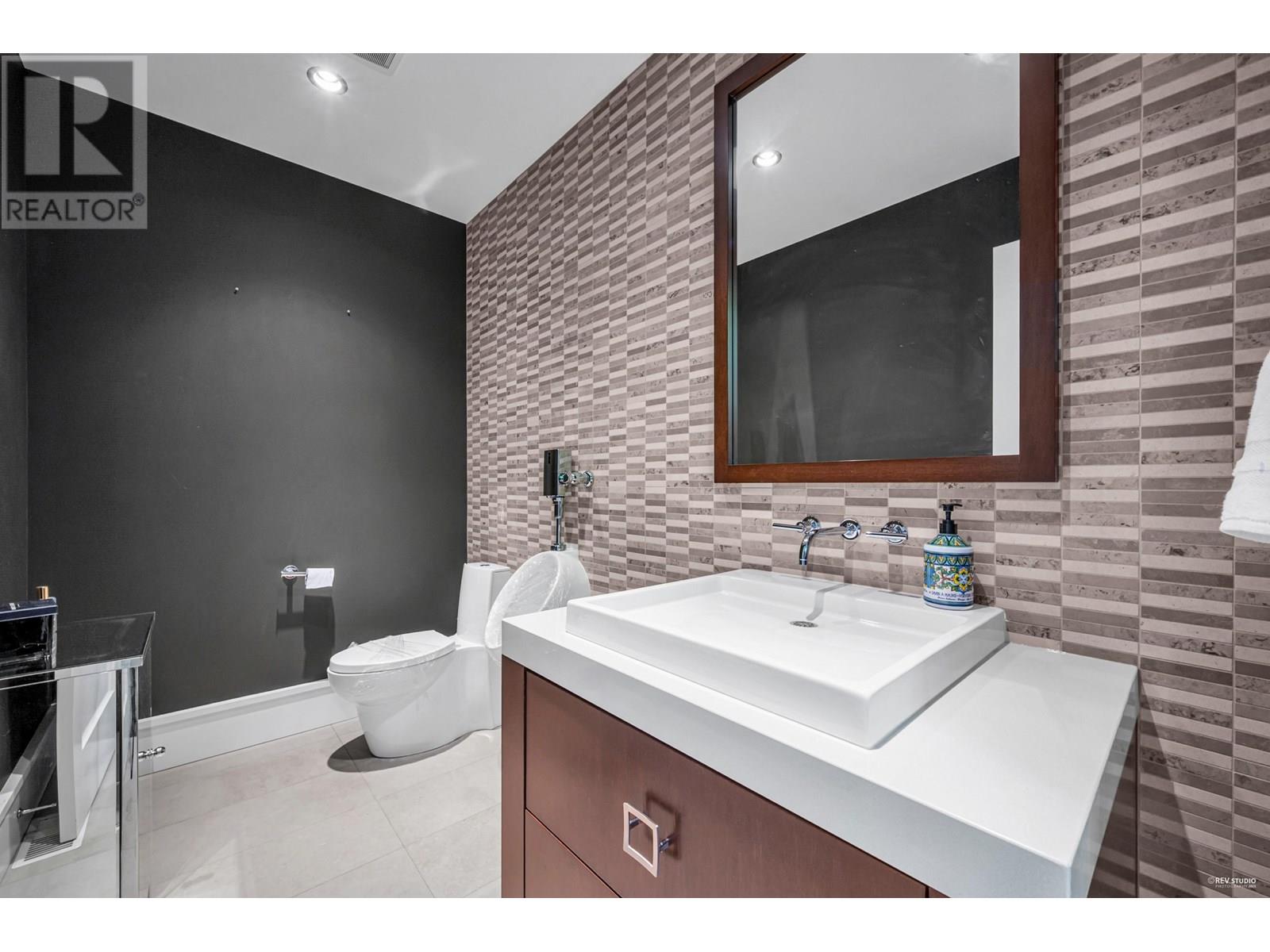 2705 Highview Place, West Vancouver, British Columbia  V7S 0A4 - Photo 38 - R3009372