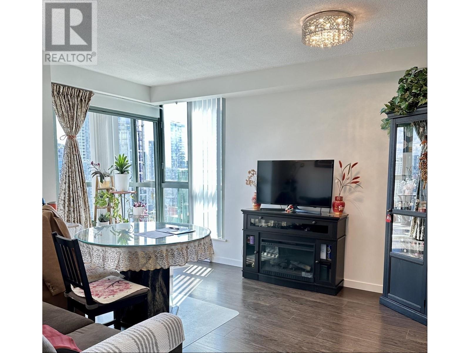 2303 1188 Howe Street, Vancouver, British Columbia  V6Z 2S8 - Photo 2 - R3009512