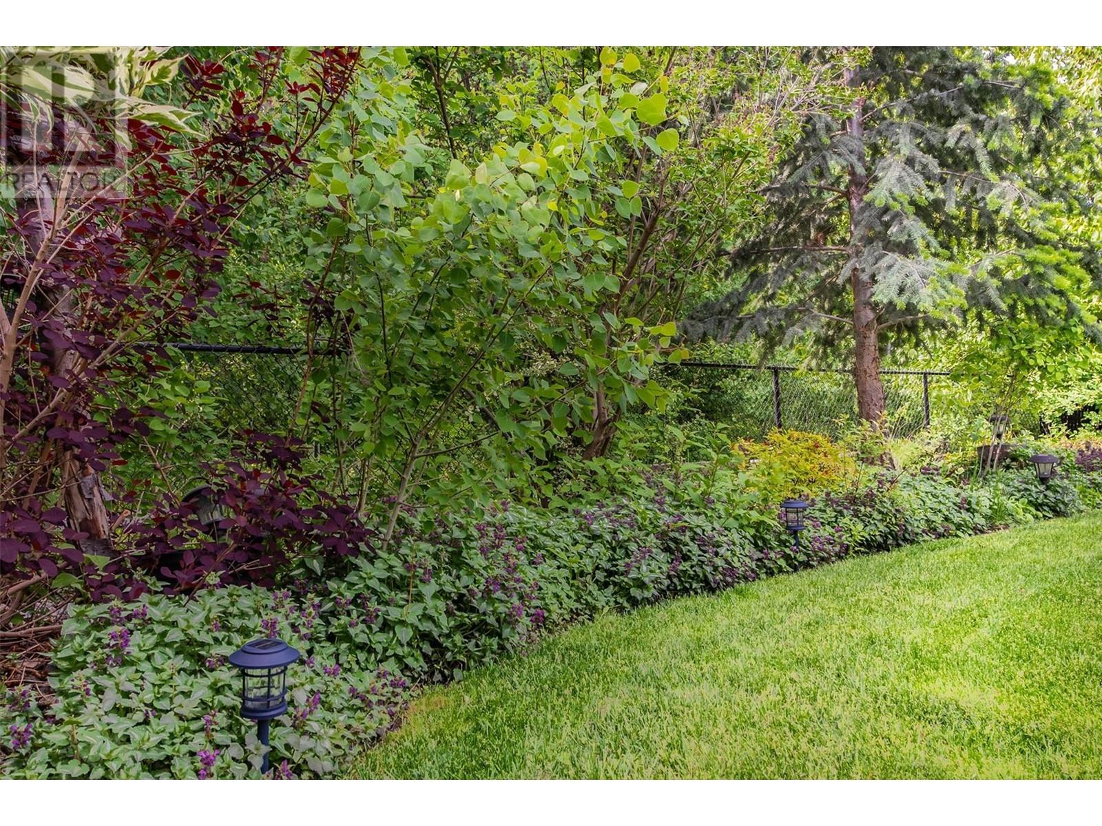 2423 Paramount Drive, West Kelowna, BC V4T3K4