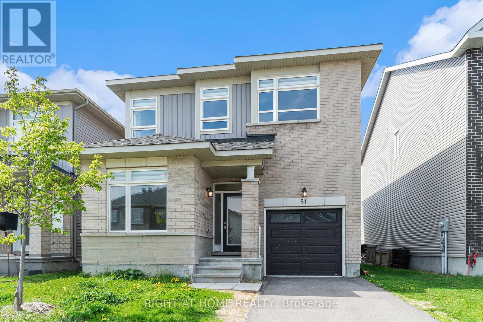 51 Robertson Lane, Carleton Place, Ontario  K7C 0R5 - Photo 2 - X12187623