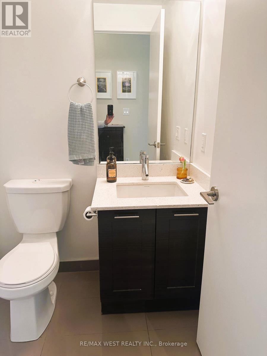 602 - 20 Bruyeres Mews, Toronto, Ontario  M5V 0G8 - Photo 18 - C12187612