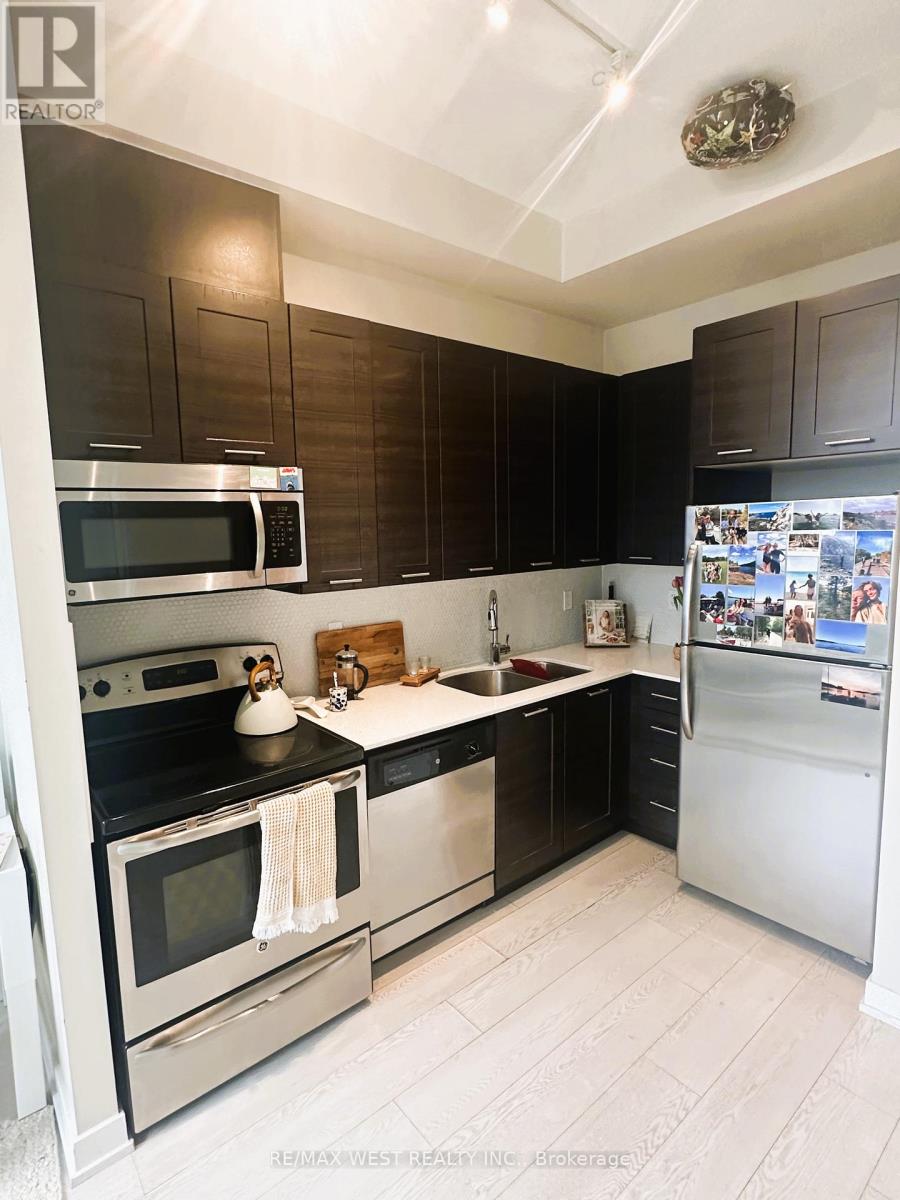 602 - 20 Bruyeres Mews, Toronto, Ontario  M5V 0G8 - Photo 6 - C12187612