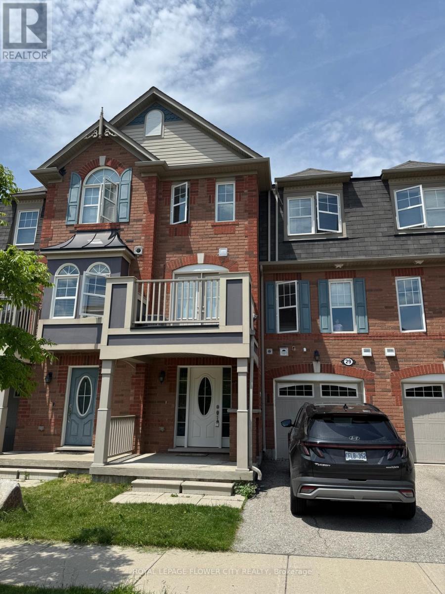 29 Reichert Court, Milton, Ontario  L9T 8R7 - Photo 3 - W12187570