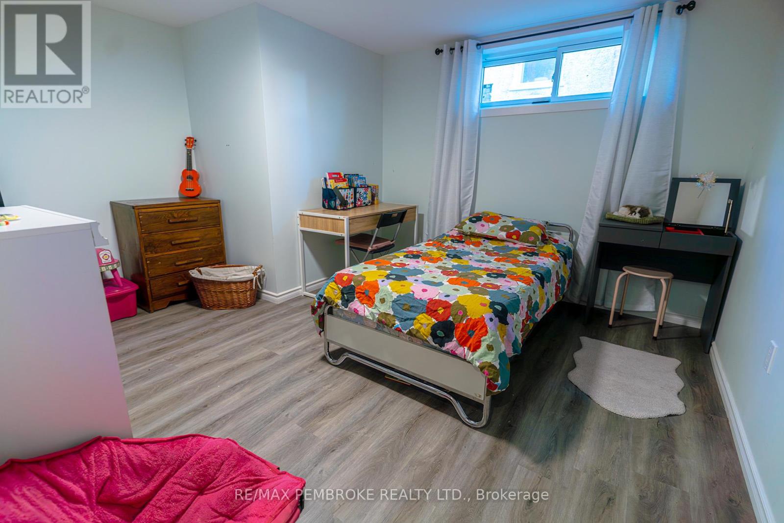 181 Hunter Street, Pembroke, Ontario  K8A 2N8 - Photo 31 - X12091757