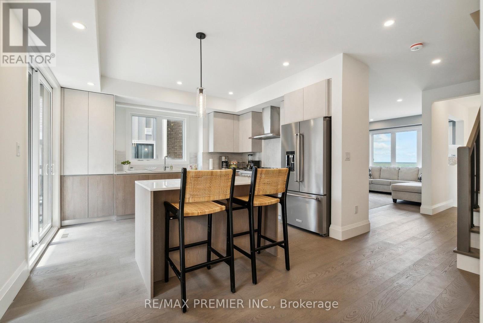 20 Julia Circle, Wasaga Beach, Ontario  L9Z 2M4 - Photo 10 - S12187606