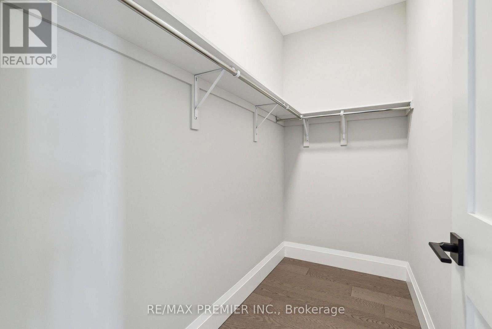 20 Julia Circle, Wasaga Beach, Ontario  L9Z 2M4 - Photo 17 - S12187606