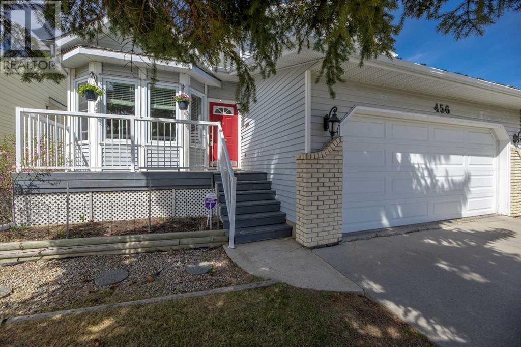 Property at 456 Hawkhill Place NW image 3