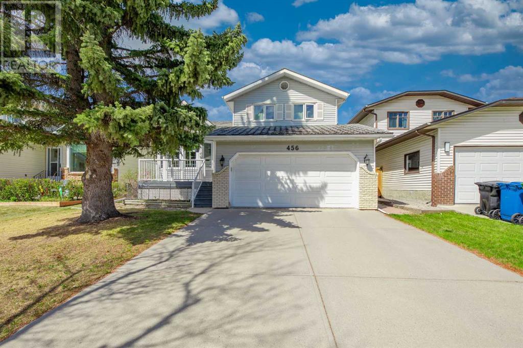 Property at 456 Hawkhill Place NW image 2