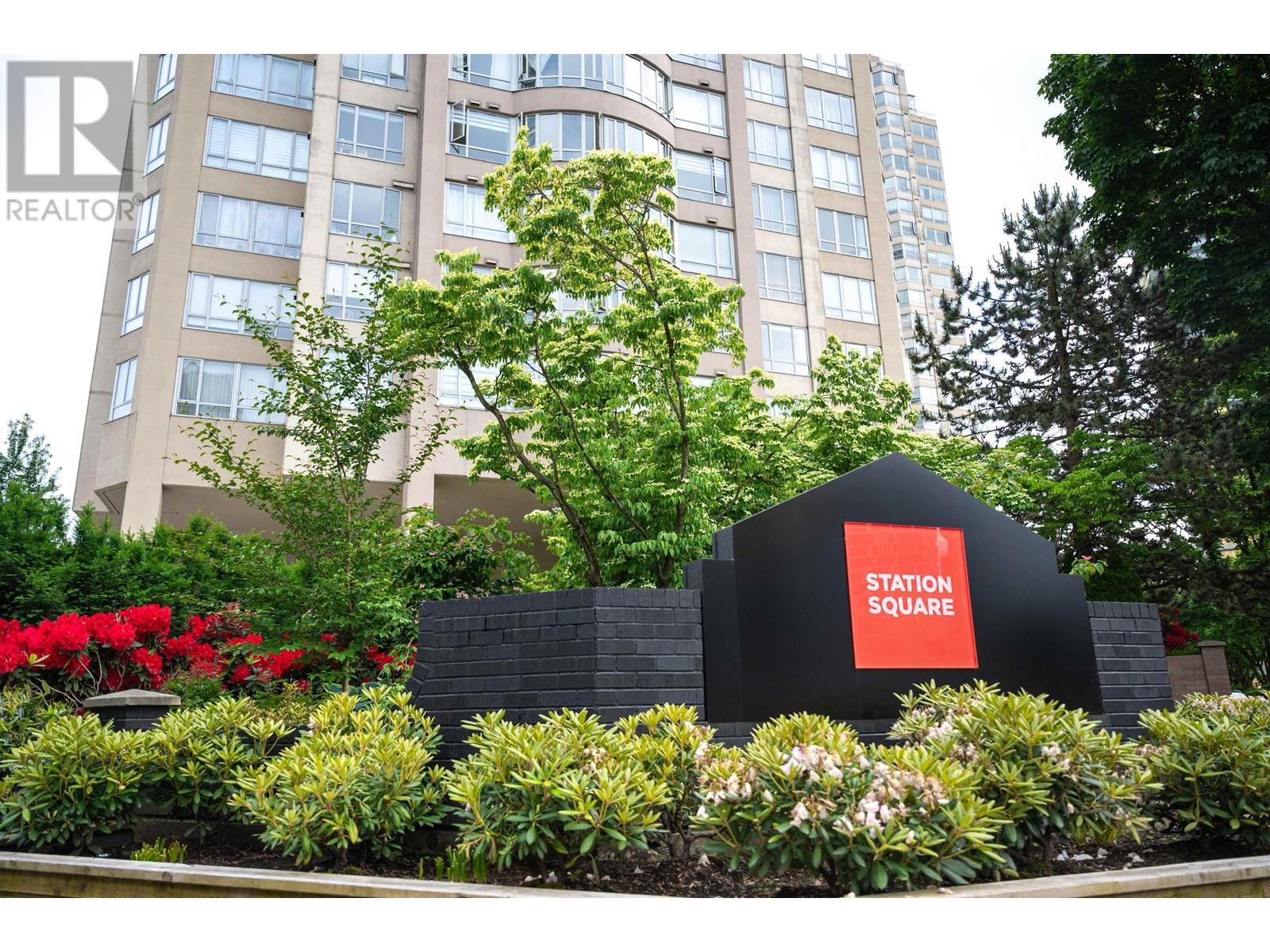 502 6220 Mckay Avenue, Burnaby, British Columbia  V5H 4M8 - Photo 2 - R3008073