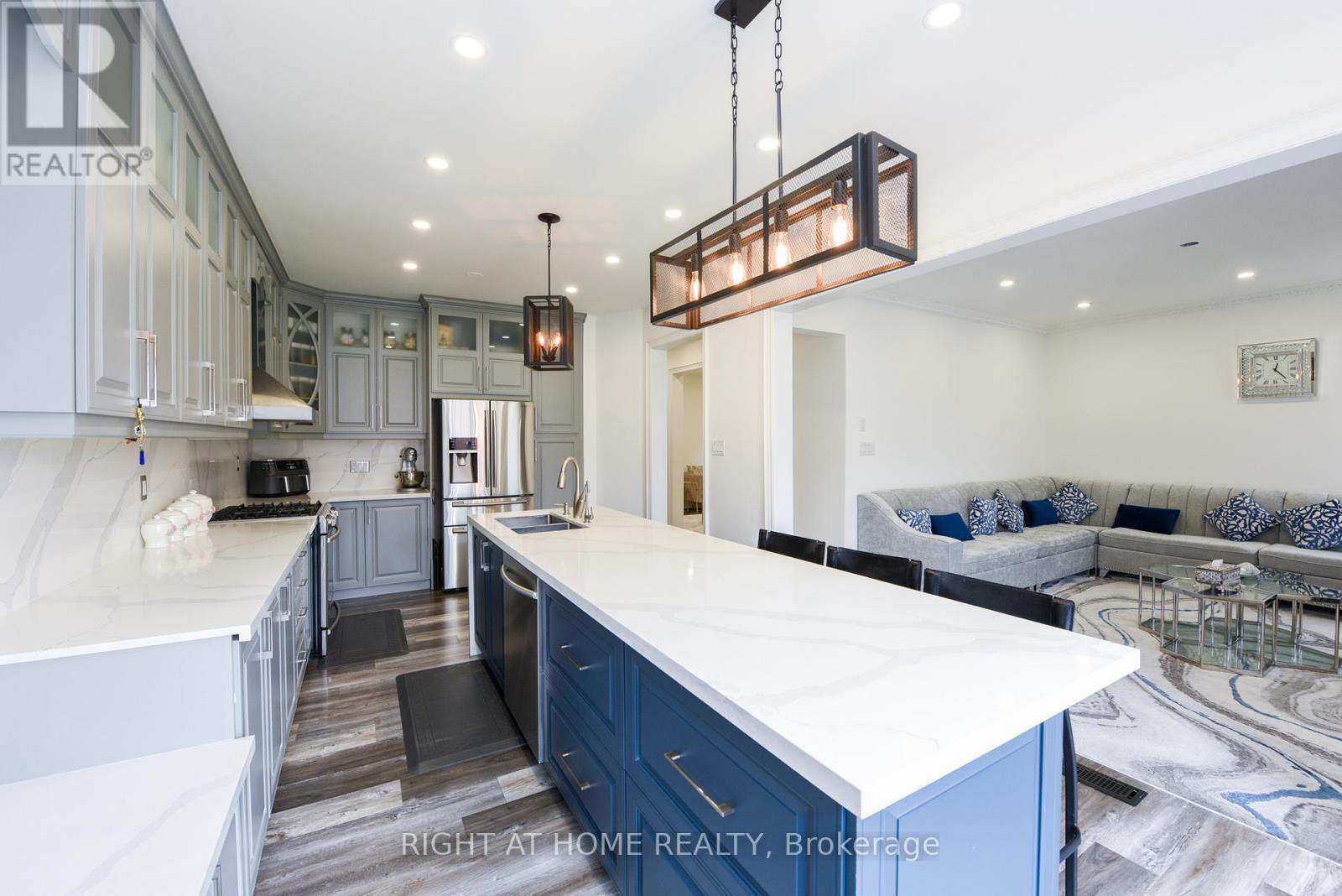41 Darren Road, Brampton, Ontario  L6P 1Z5 - Photo 10 - W12187613