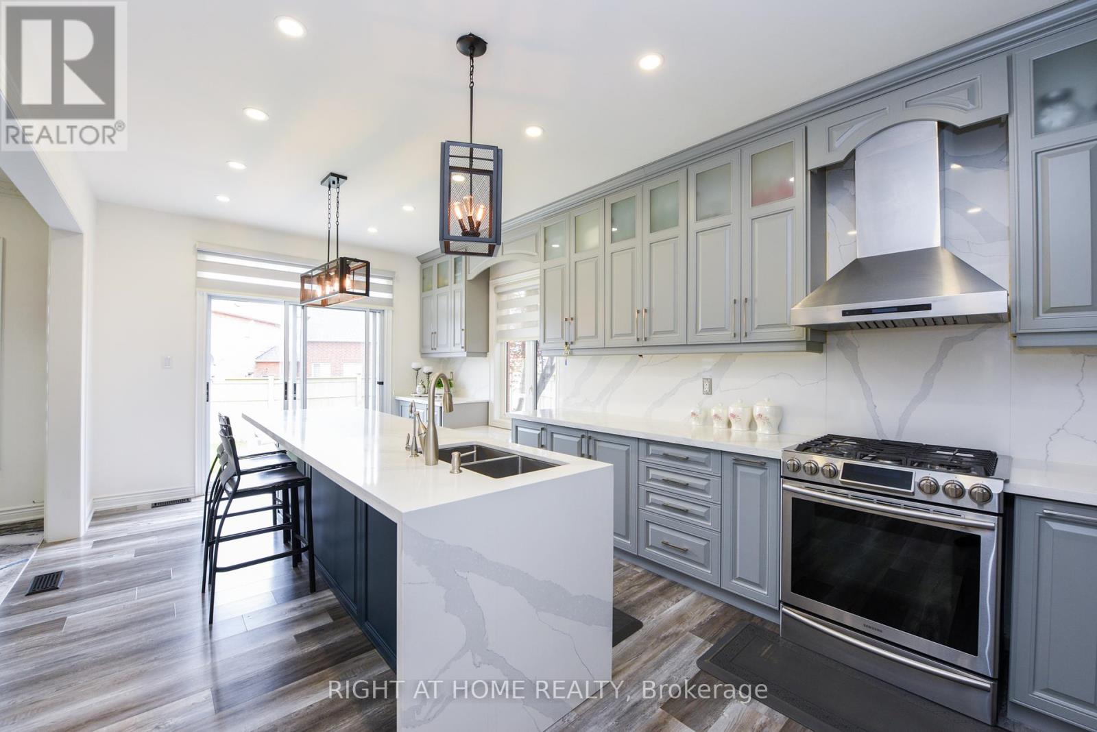 41 Darren Road, Brampton, Ontario  L6P 1Z5 - Photo 11 - W12187613