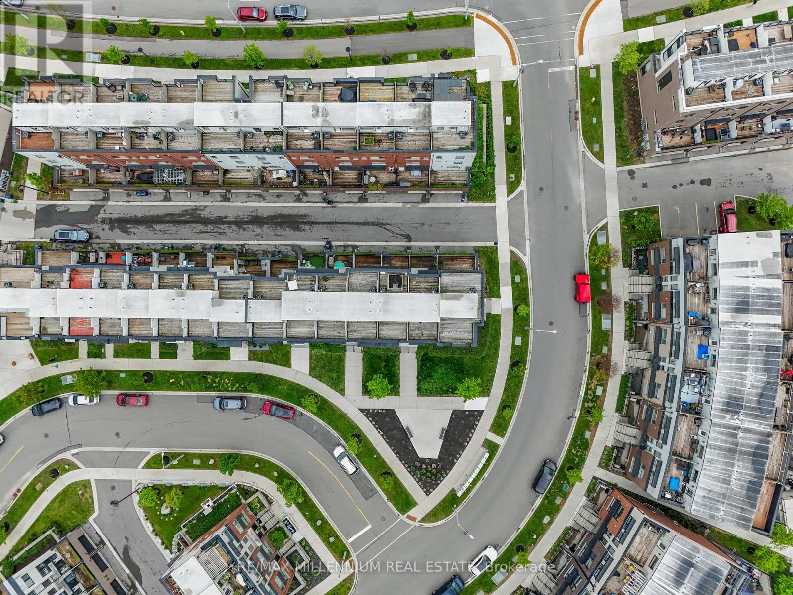 46 Sarah Jackson Crescent, Toronto (Downsview-Roding-Cfb), Ontario  M3K 2B8 - Photo 32 - W12187617