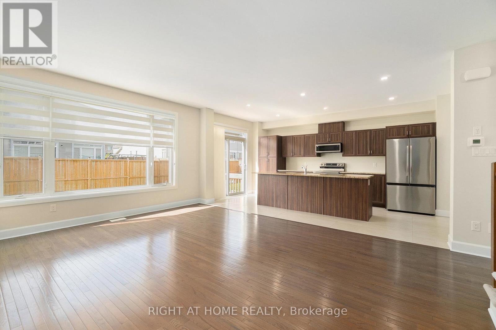 51 Robertson Lane, Carleton Place, Ontario  K7C 0R5 - Photo 8 - X12187623