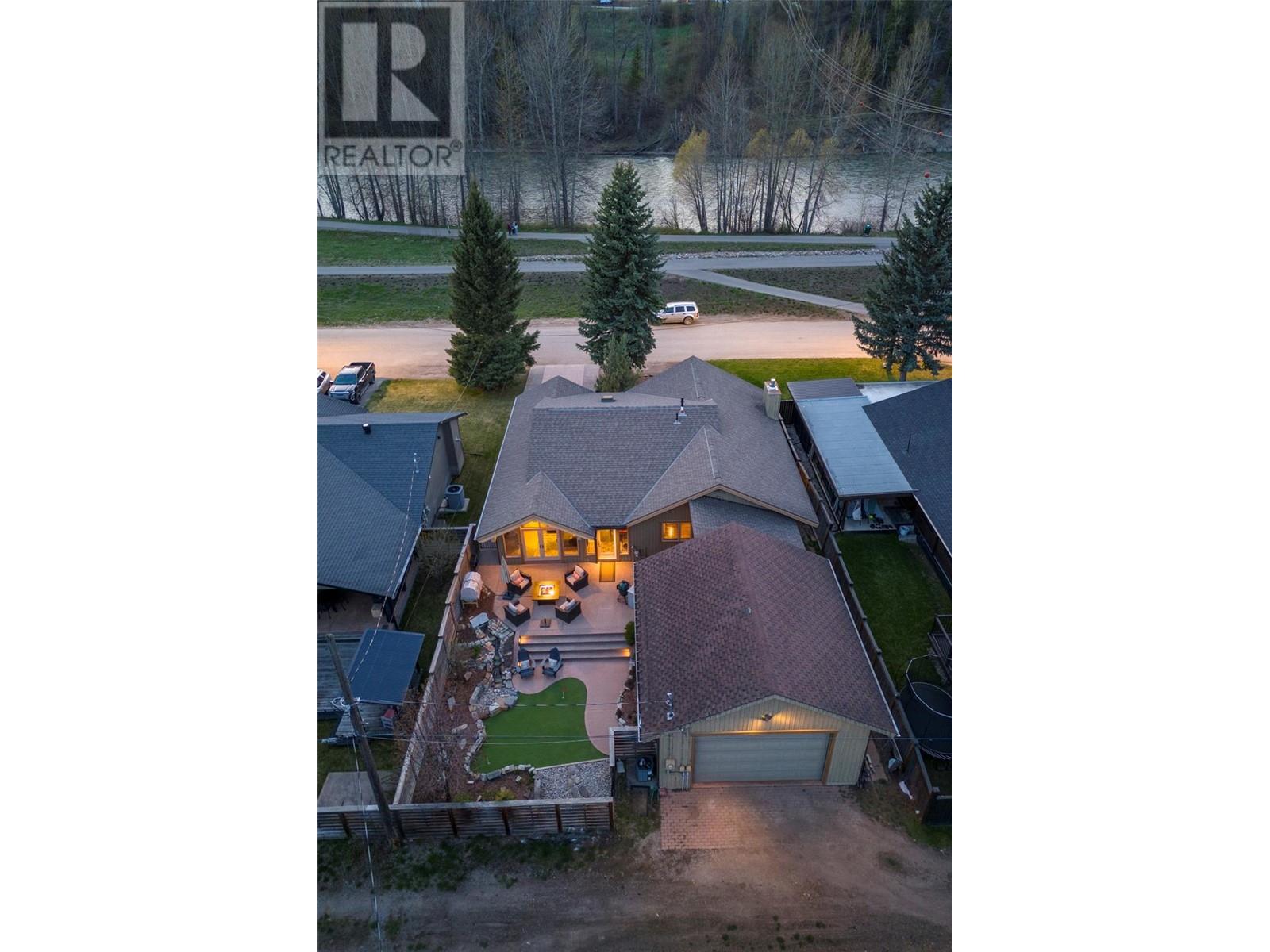 1562 12TH Avenue, Fernie, BC V0B1M0