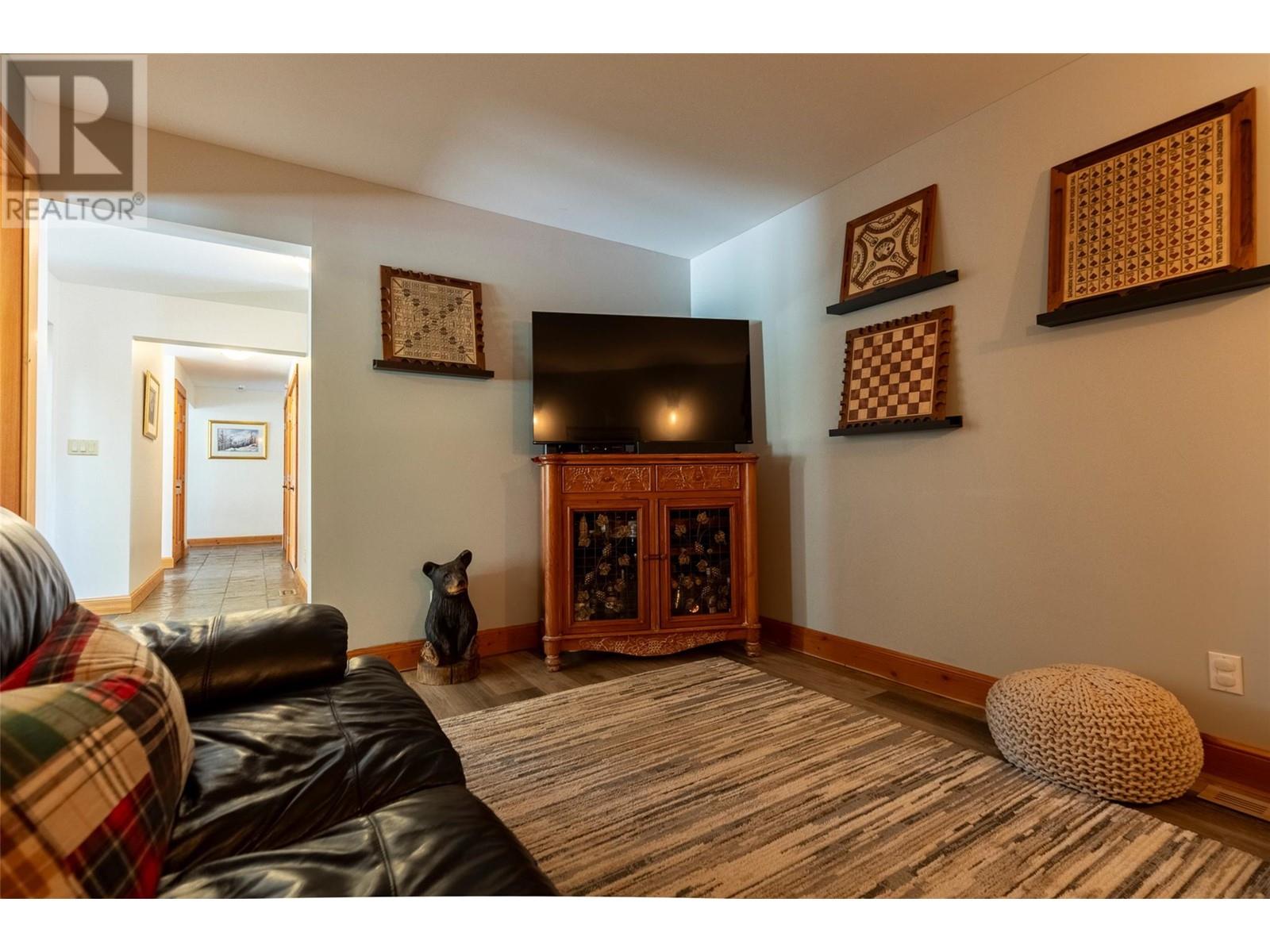 1562 12TH Avenue, Fernie, BC V0B1M0