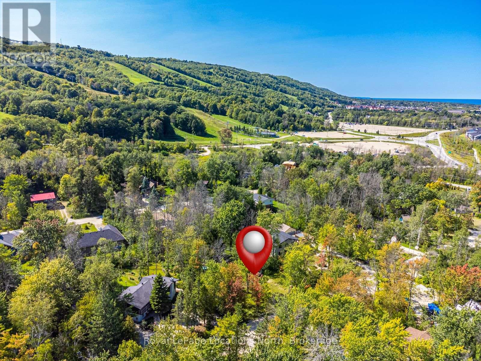120 Patricia Drive, Blue Mountains, Ontario  L9Y 0P1 - Photo 1 - X12187651