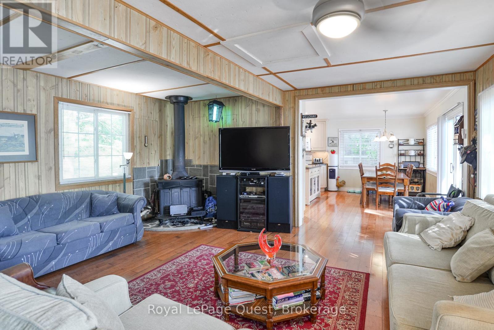1 Island 4sr, Gravenhurst, Ontario  P0E 1G0 - Photo 18 - X12187655