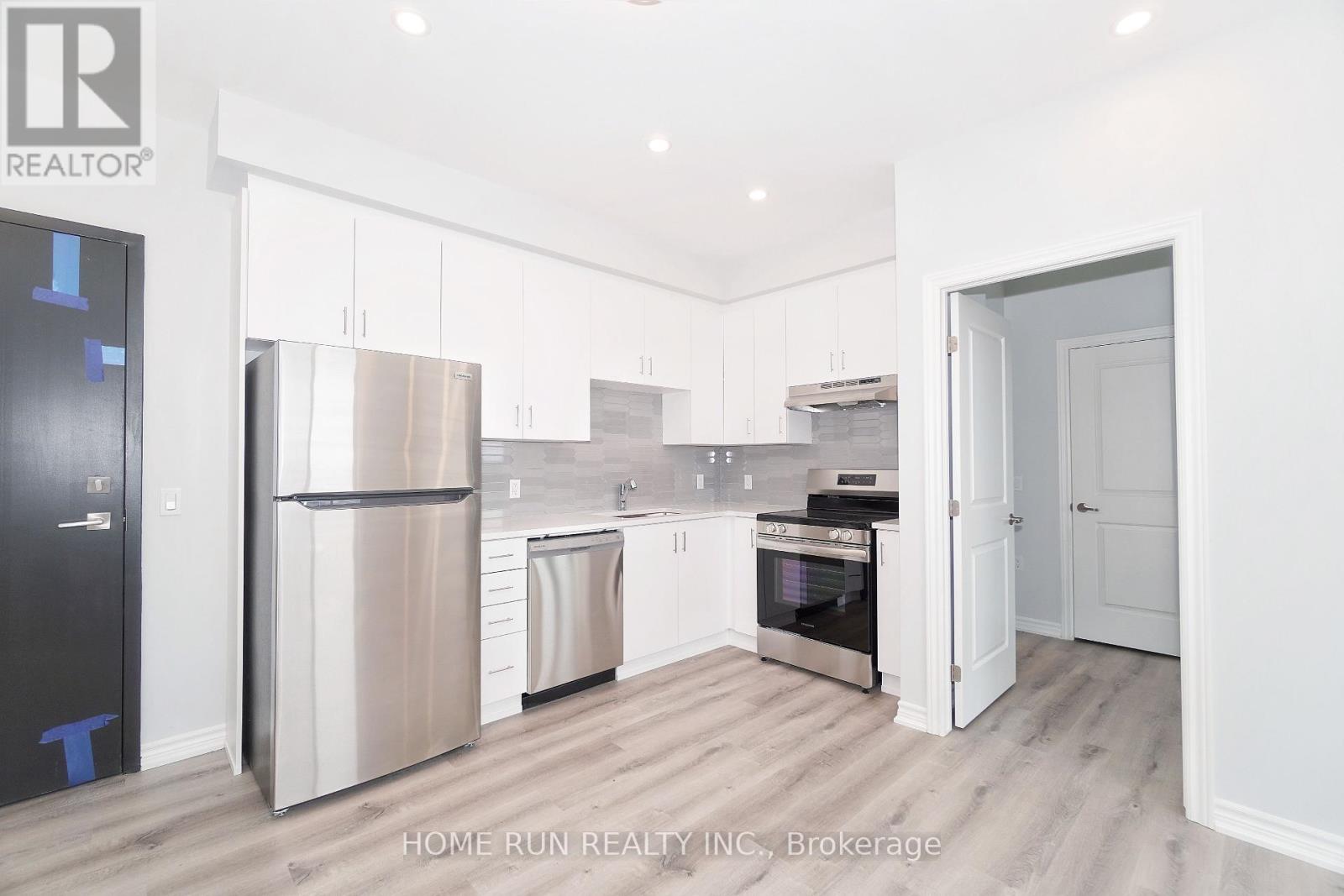 511 - 1350 Hemlock Road, Ottawa, Ontario  K1K 5C2 - Photo 5 - X12187638