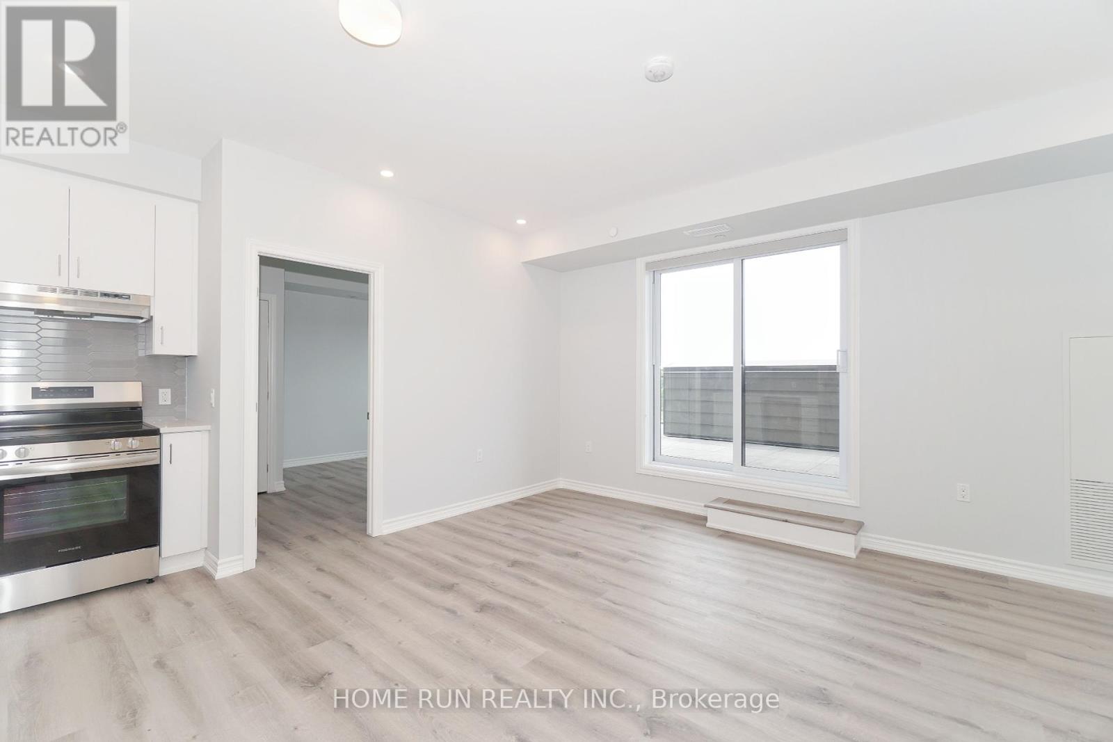 511 - 1350 Hemlock Road, Ottawa, Ontario  K1K 5C2 - Photo 6 - X12187638
