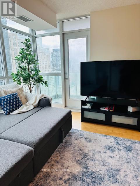 2205 - 18 Yonge Street, Toronto, Ontario  M5E 1Z8 - Photo 10 - C12187634