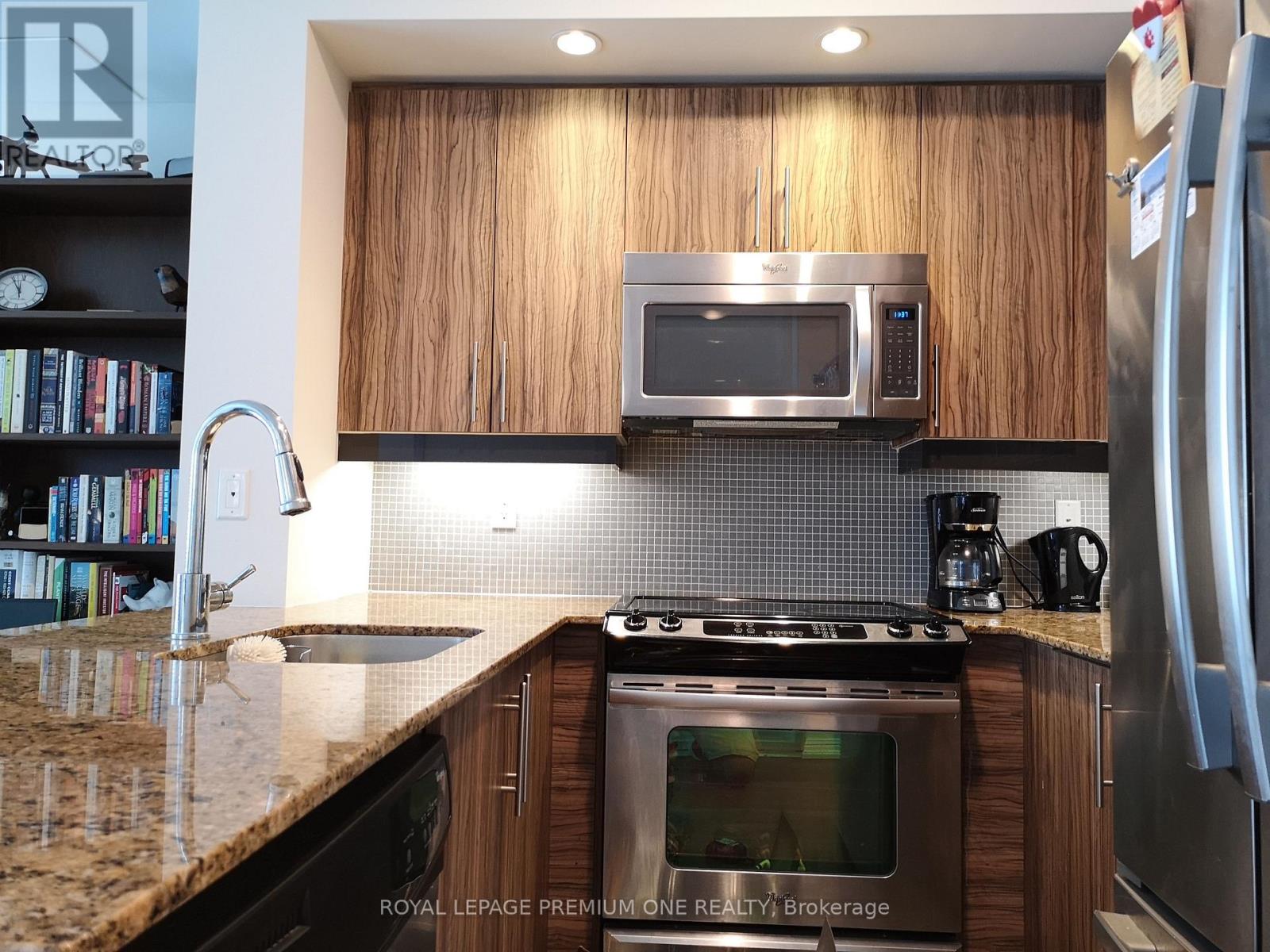 1718 - 1718-75 East Liberty St Street, Toronto, Ontario  M6K 3R3 - Photo 4 - C12187637