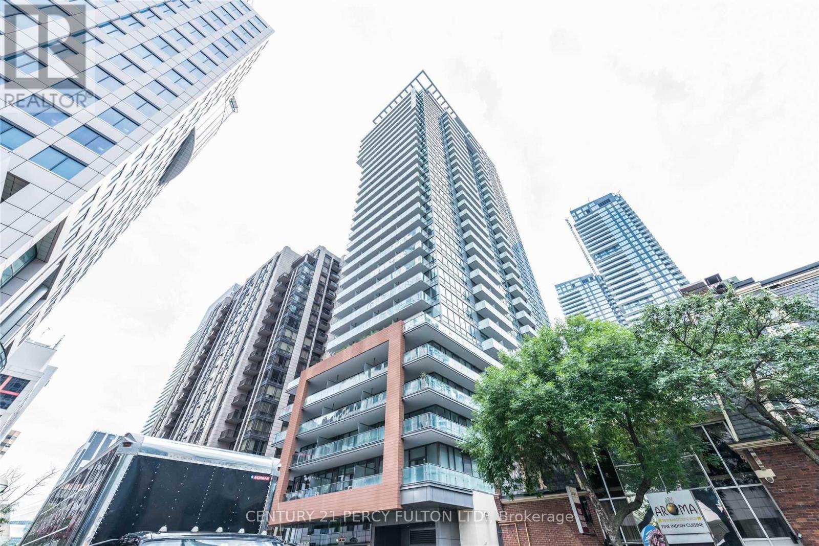 904 - 8 MERCER STREET, Toronto, Ontario