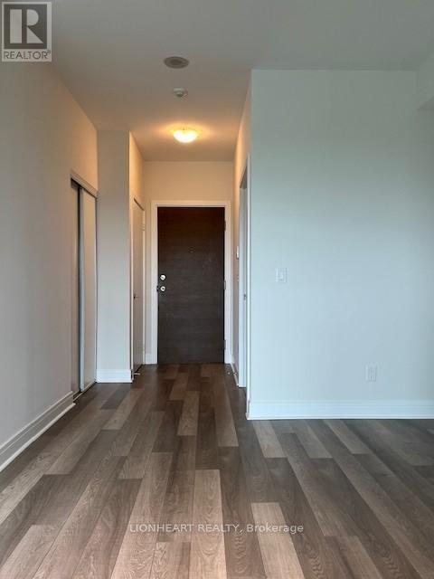 704 - 35 Brian Peck Crescent, Toronto, Ontario  M4G 0A5 - Photo 3 - C12187649