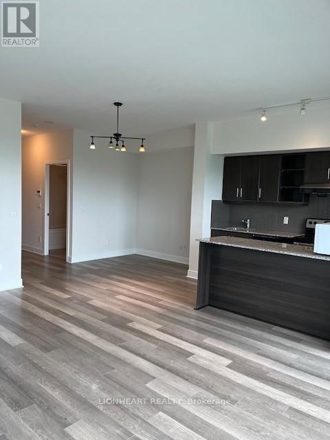704 - 35 Brian Peck Crescent, Toronto, Ontario  M4G 0A5 - Photo 5 - C12187649