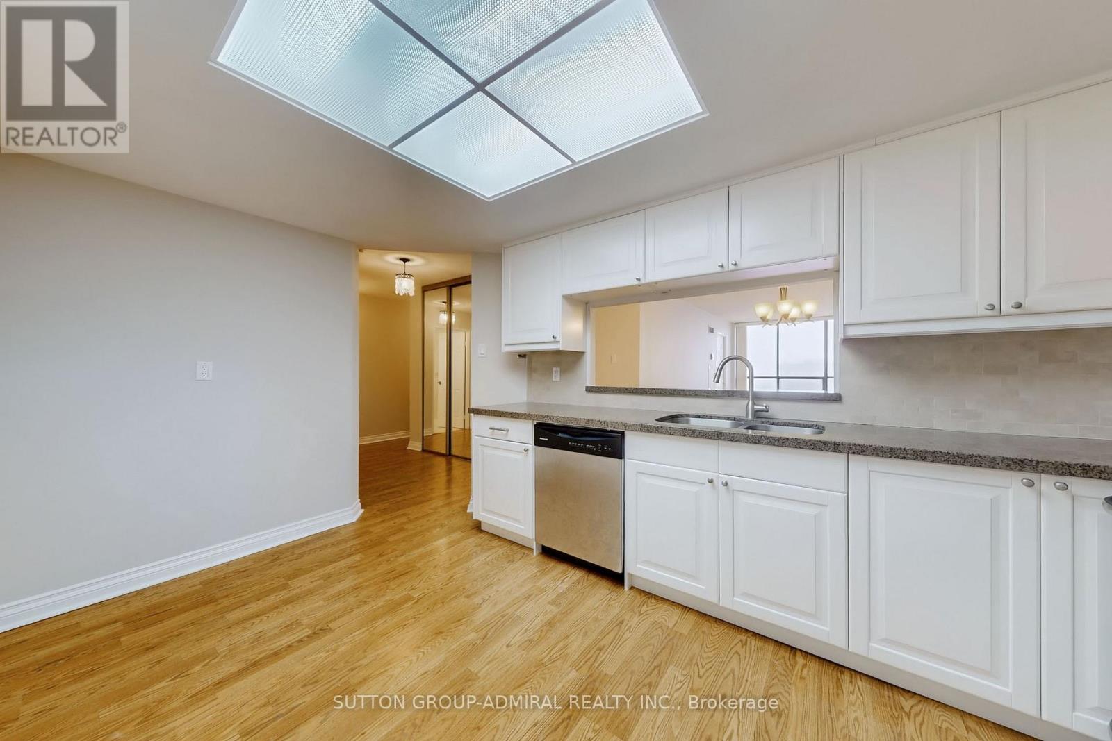 1107 - 7601 Bathurst Street, Vaughan (Crestwood-Springfarm-Yorkhill), Ontario  L4J 4H5 - Photo 11 - N12187661