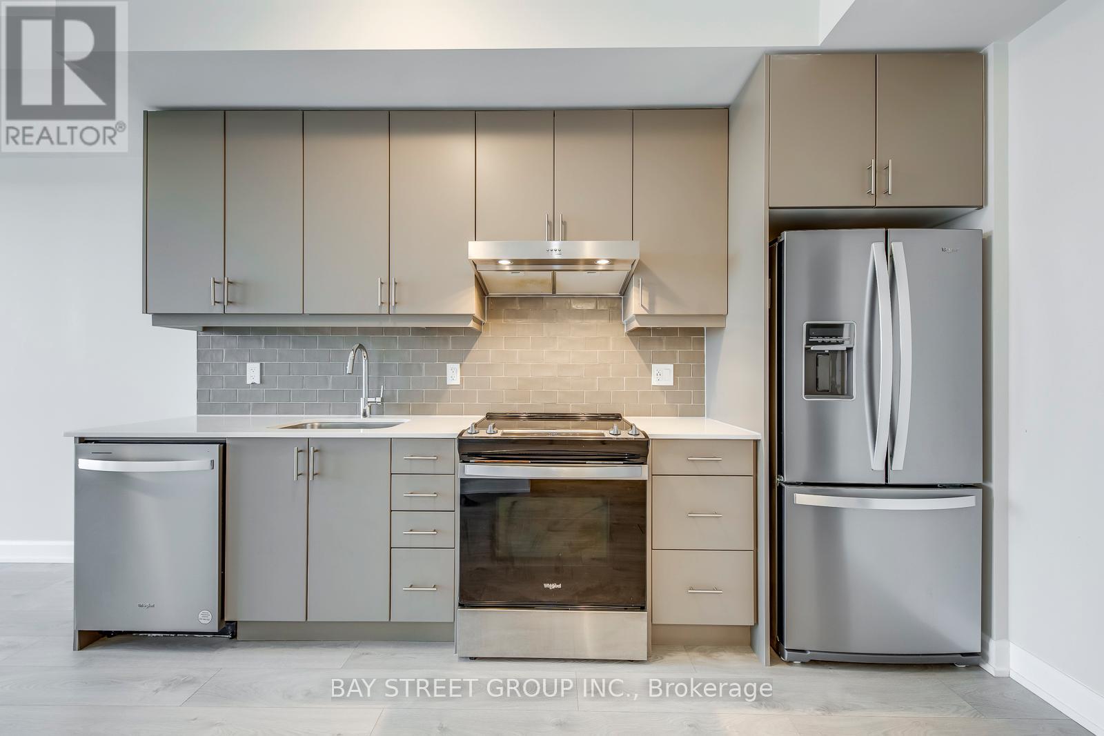 1006 - 3200 William Coltson Avenue, Oakville, Ontario  L6H 7W6 - Photo 10 - W12187646