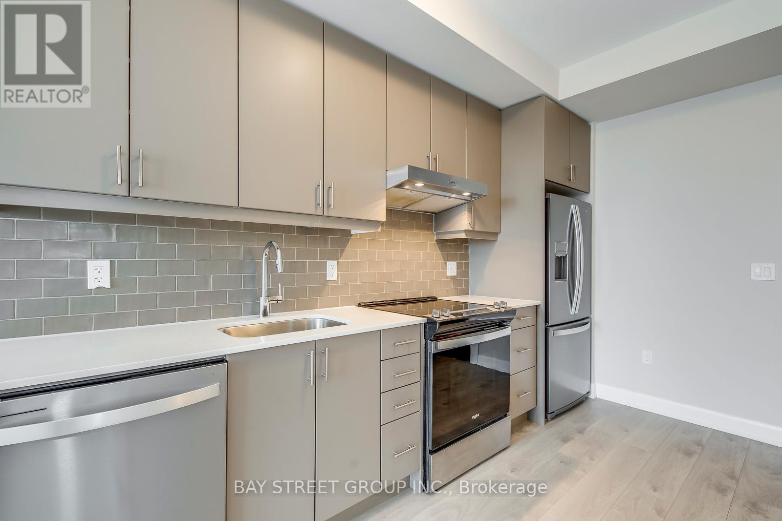 1006 - 3200 William Coltson Avenue, Oakville, Ontario  L6H 7W6 - Photo 11 - W12187646