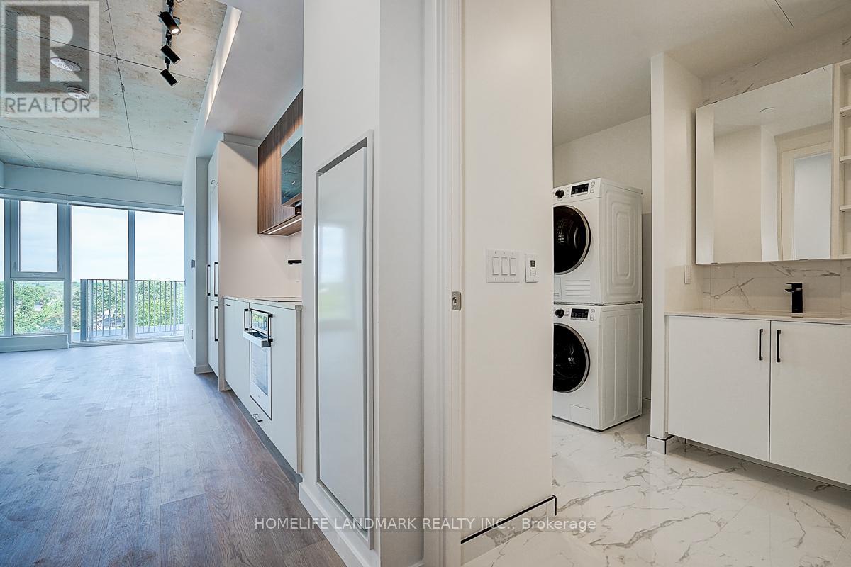 717 - 689 The Queensway, Toronto, Ontario  M8Y 0C8 - Photo 5 - W12187654